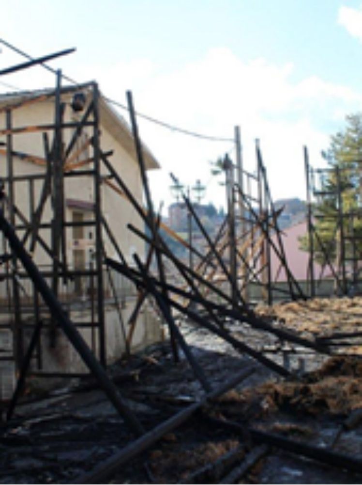 Panettieri, l`incendio al presepe potrebbe essere doloso