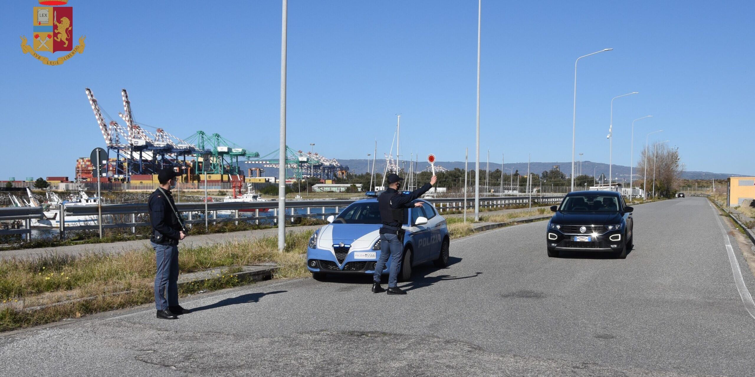 Controlli della Polizia a Gioia Tauro, 3 arresti per evasione dai domiciliari e spaccio