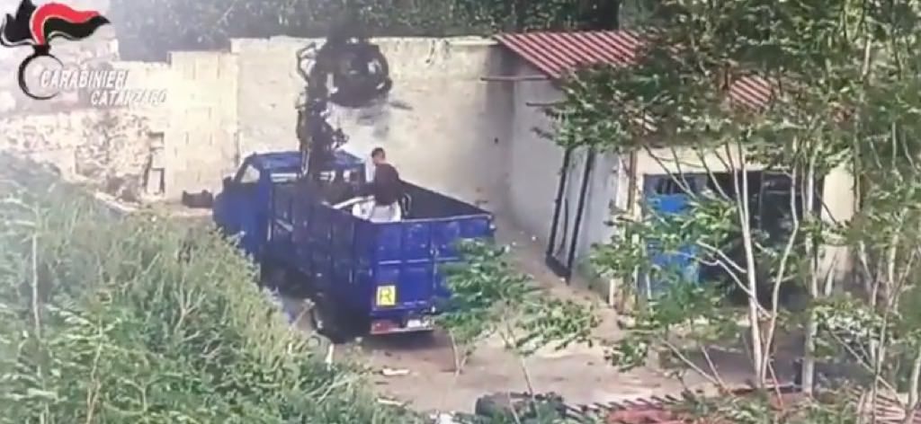 ZONA FRANCA | A Scordovillo i metalli arrivavano nelle carriole