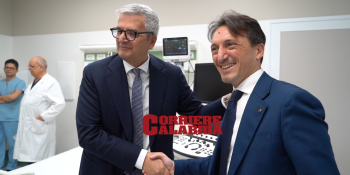 Ecografi di ultima generazione, 14 posti letto e comfort per i pazienti. Ecco il nuovo reparto di Nefrologia di Cosenza – FOTO