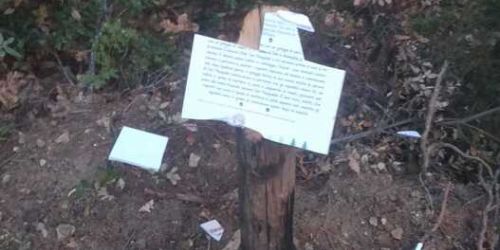 Raid vandalico a colpi di accetta nel giardino etnobotanico a Sersale