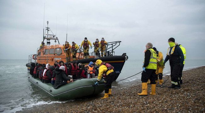 Naufragio a largo della Grecia, sale a 27 il numero dei morti