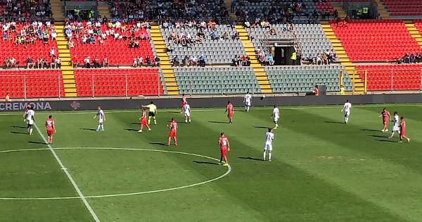 Serie B, la Cremonese torna al successo contro il Crotone