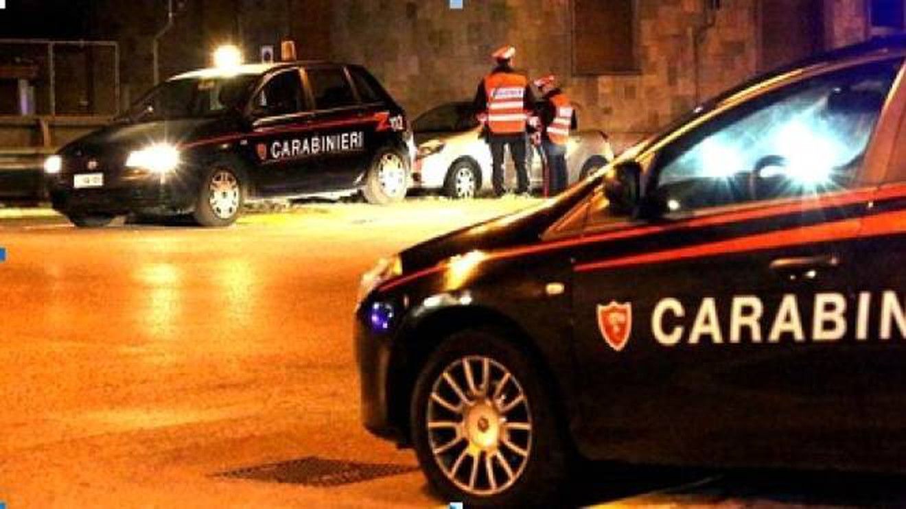 Favoriva la prostituzione di un 21enne sudamericano: denunciato