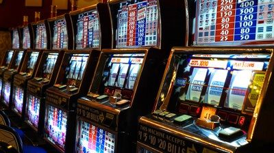 Slot machines, 20mila euro di multa a un esercente di Acri