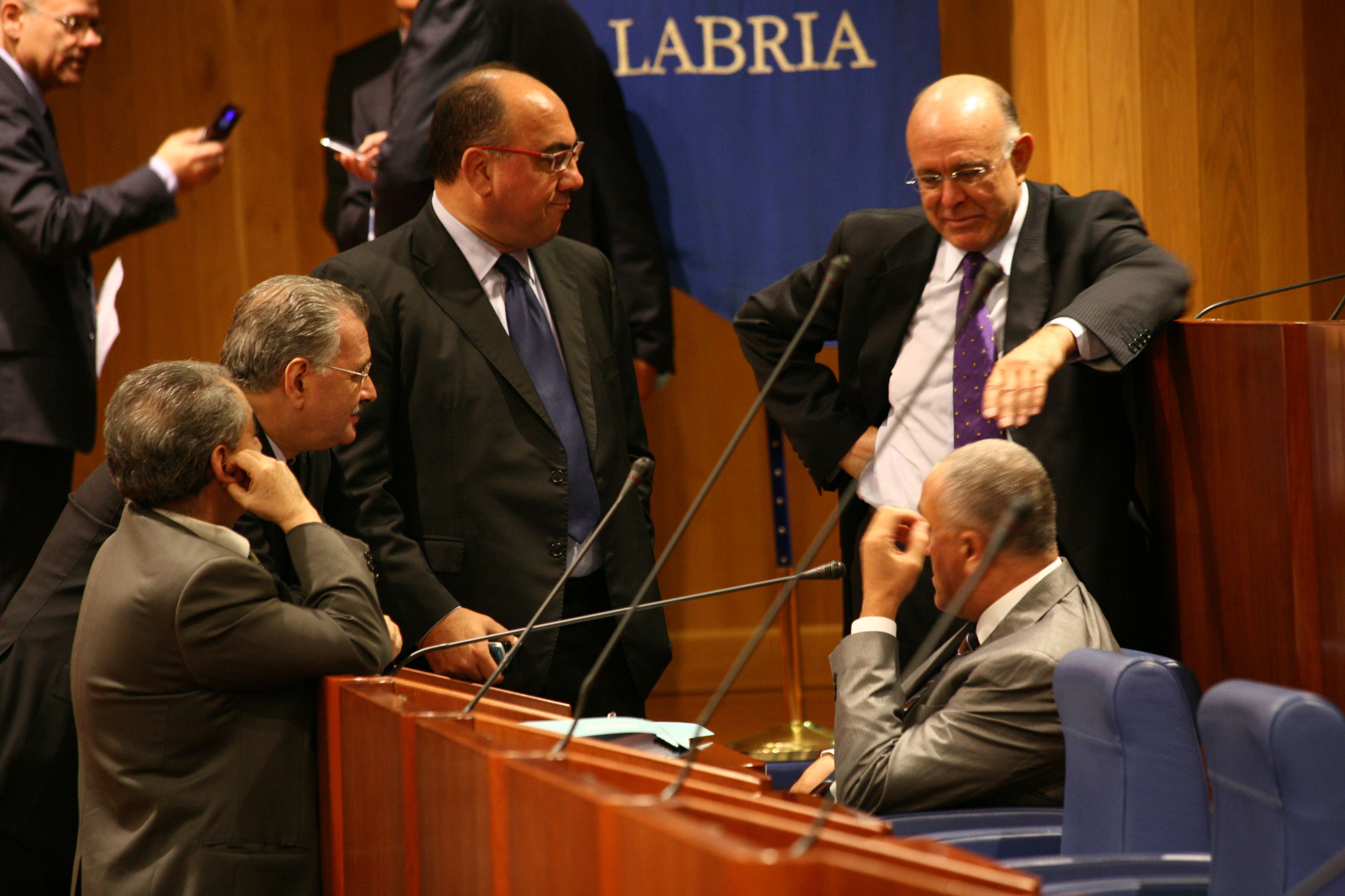 Il Pd "riscrive" la legge elettorale