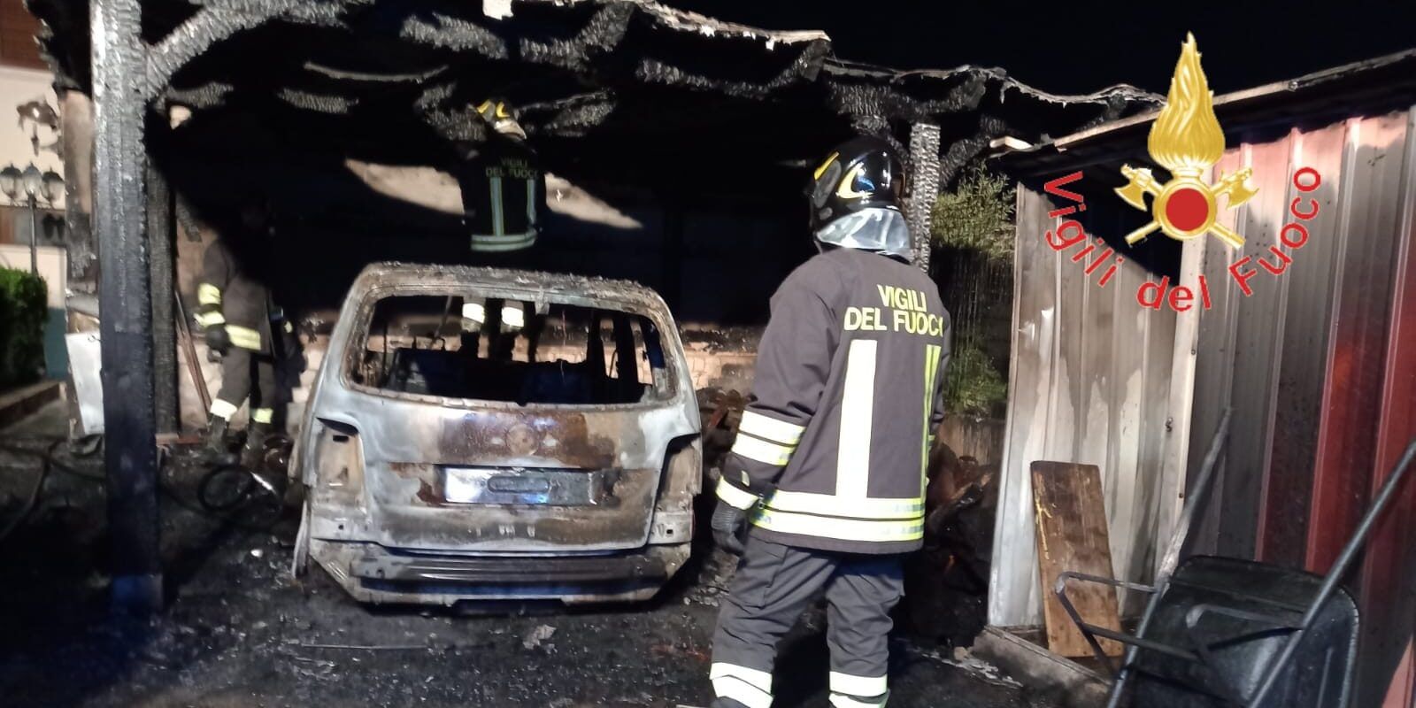 Falerna, un incendio distrugge una tavernetta