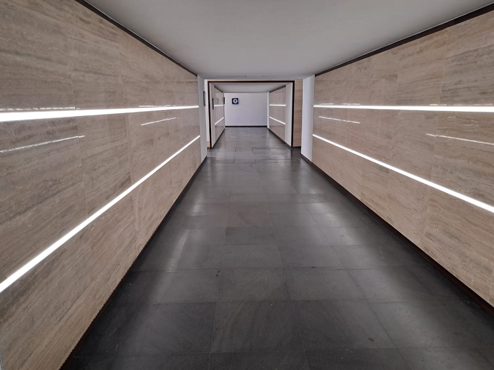 Lamezia Terme, interamente rinnovato il sottopasso della stazione