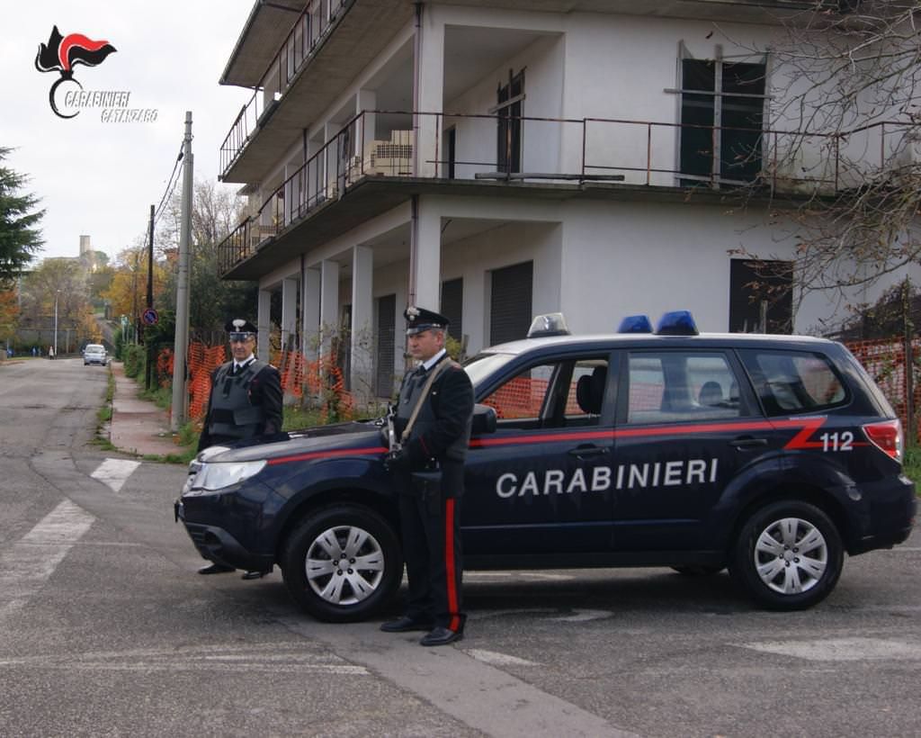 Trovati in auto con la droga, tre arresti a Crotone