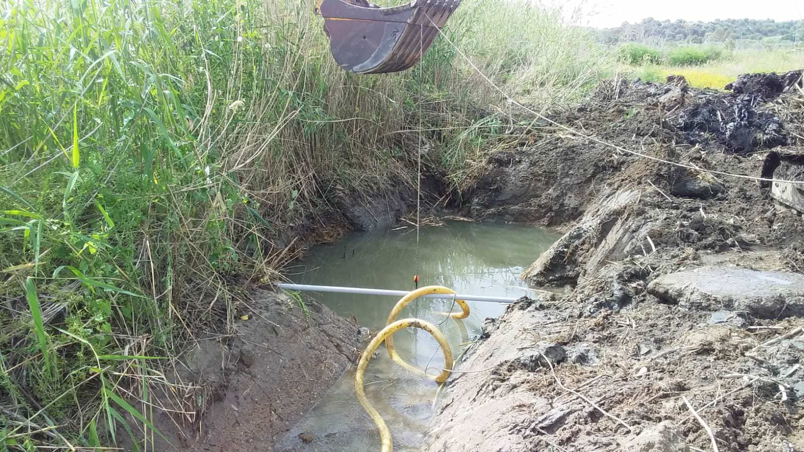 Senza acqua e con i rifiuti in strada, ripartenza drammatica a Crotone