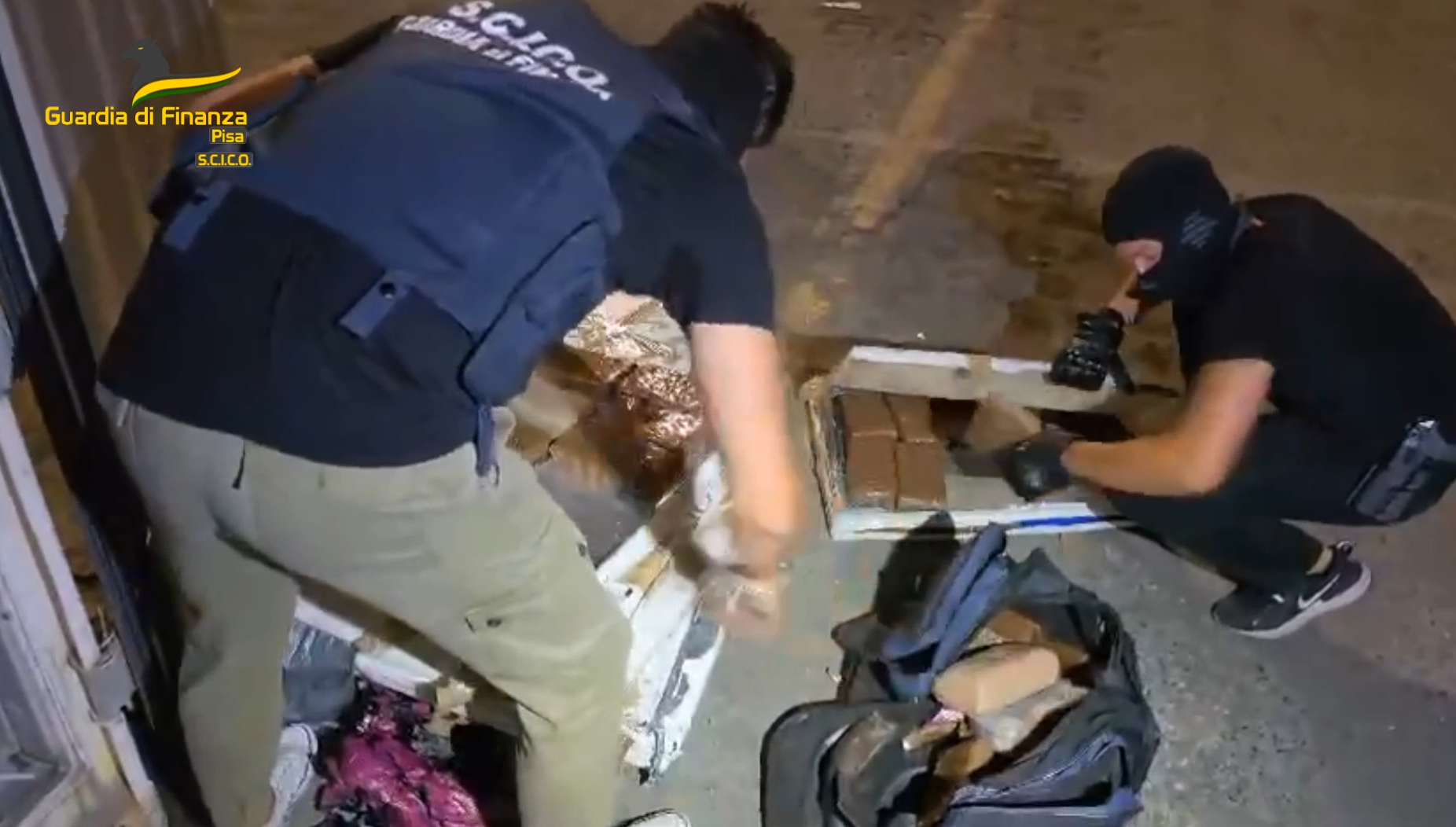 ‘Ndranghetisti e albanesi, la joint venture per la cocaina nel porto di Livorno