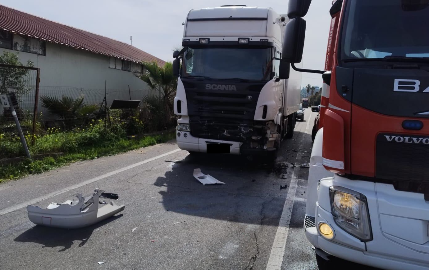 Tamponamento a catena al bivio di San Luca: sei feriti