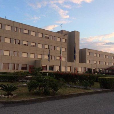 Carcere di Paola, lavoratori in protesta: De Caprio raccoglie le istanze dei sindacati