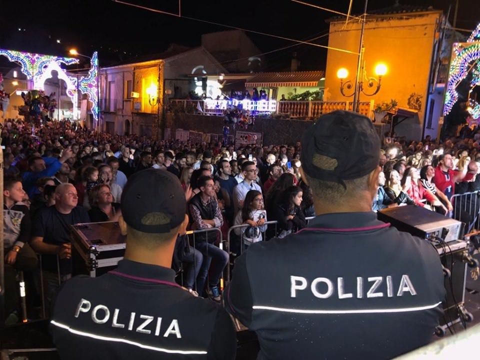 Dopo la sparatoria piazza blindata nel Vibonese per la festa patronale