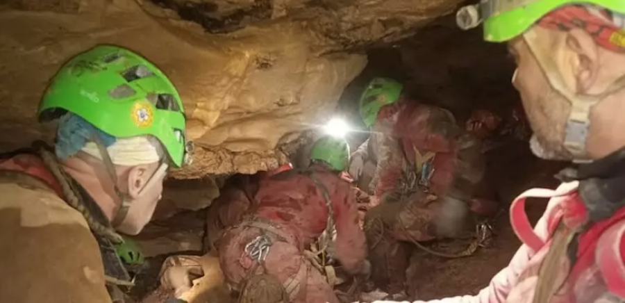 La speleologa Ottavia Piana è stata estratta dalla grotta