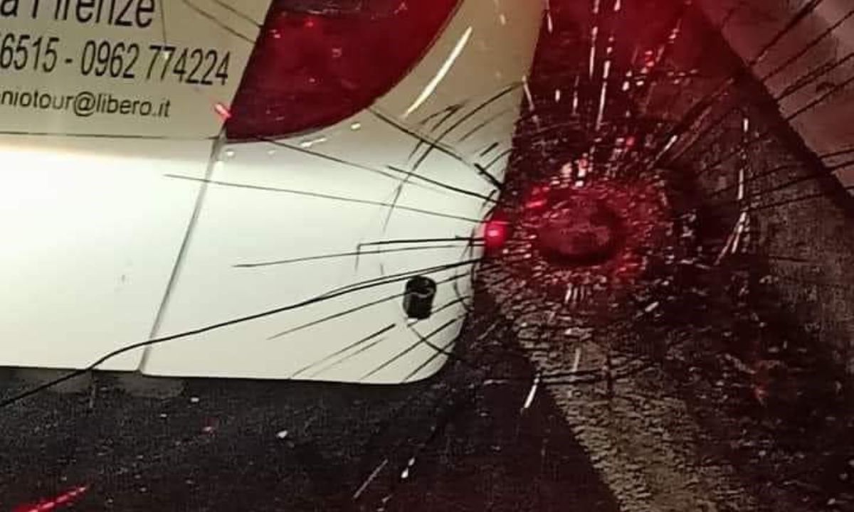 Fc Crotone: «Vicinanza al poliziotto ferito a Catanzaro»