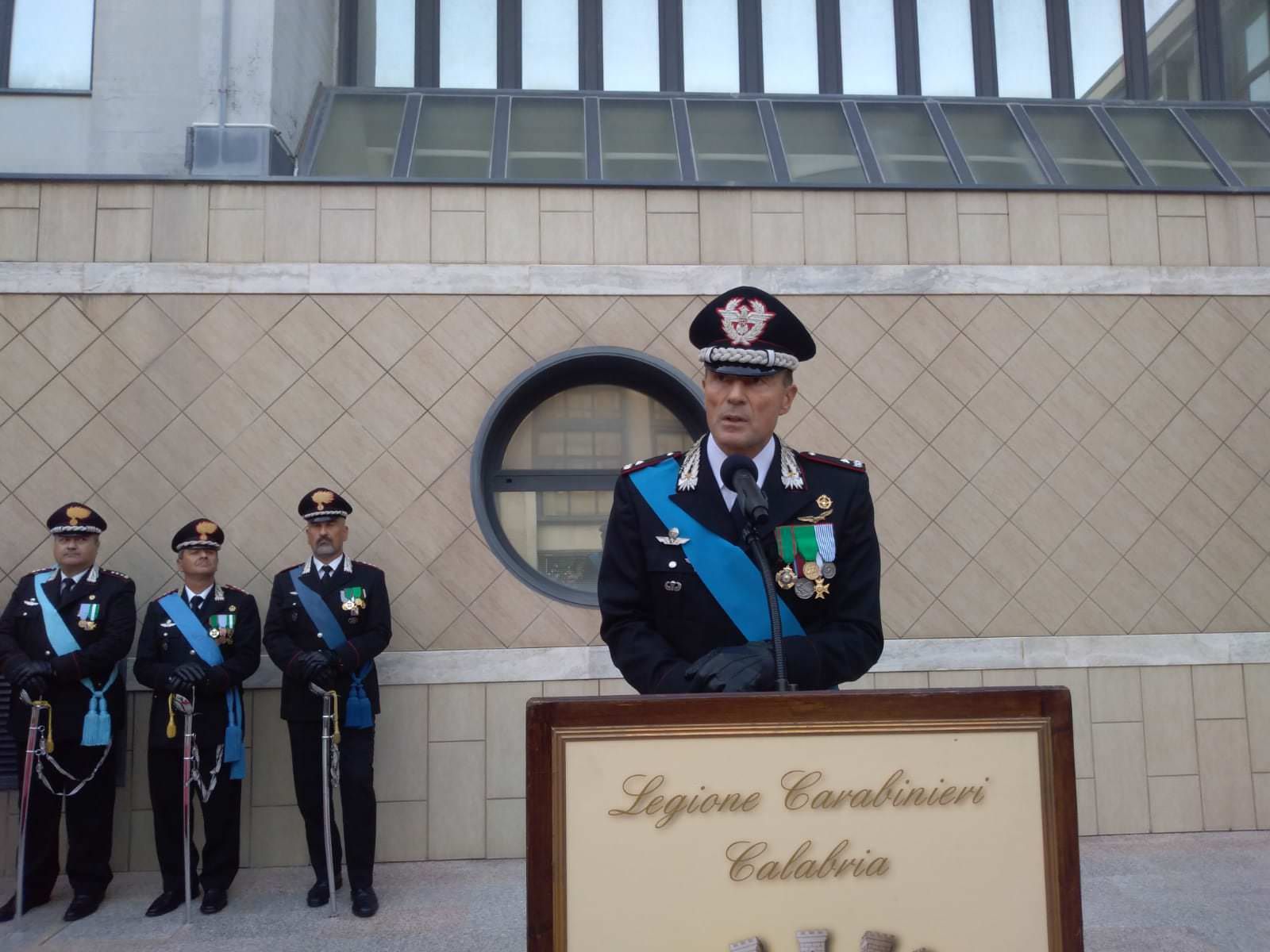 Carabinieri, si è insediato il nuovo comandante della Legione Calabria Paterna – VIDEO