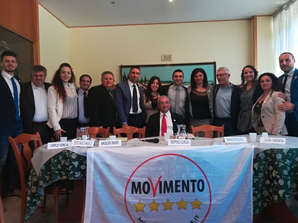 Casali del Manco, il M5S lancia il reddito di cittadinanza locale