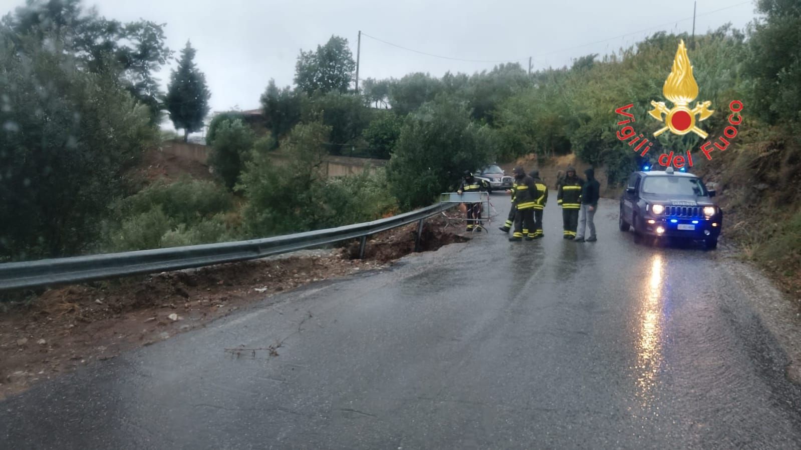 Maltempo, frana tratto della SP26 nel Catanzarese