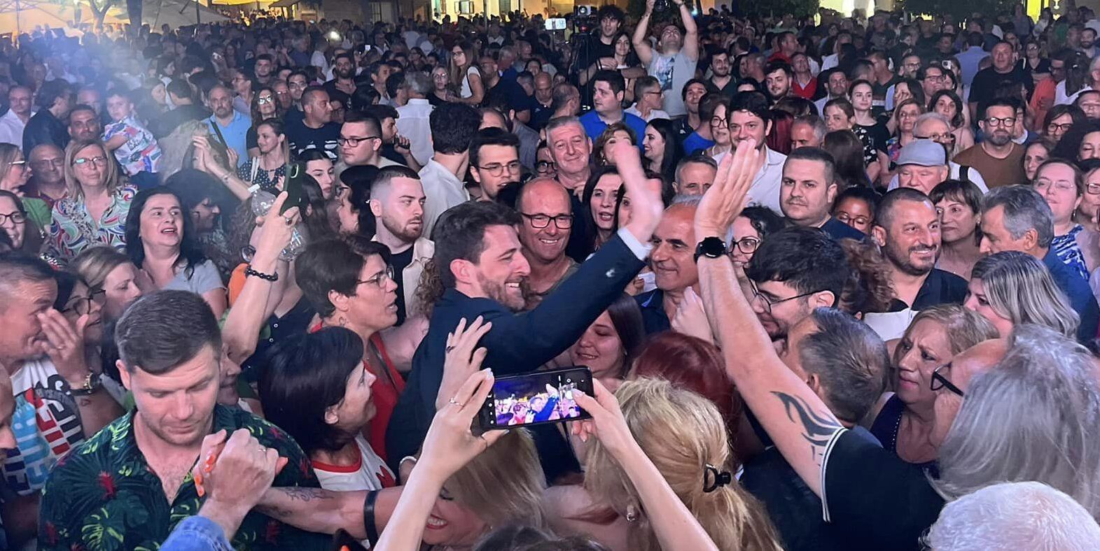 Comunali, il centrodestra che non sorride e il centrosinistra che vince ma non convince