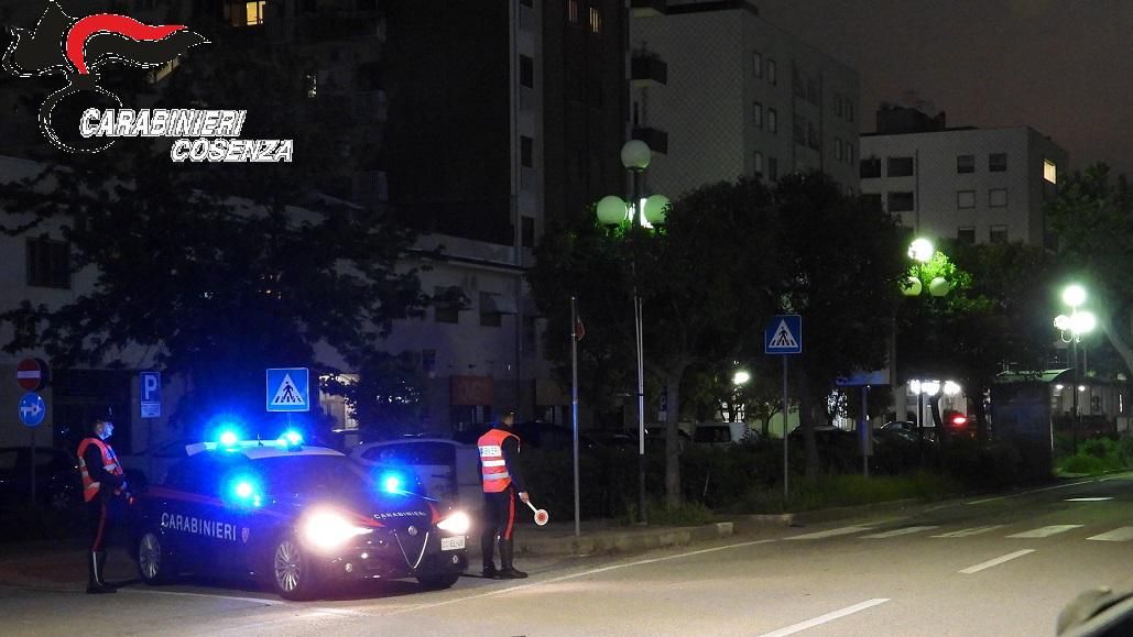 Luzzi, tre pregiudicati arrestati per furto di auto