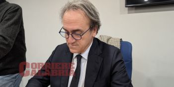 Bonelli a Cosenza: «Meloni vuole prima riformare la Giustizia, poi sarà il turno della Corte dei Conti»