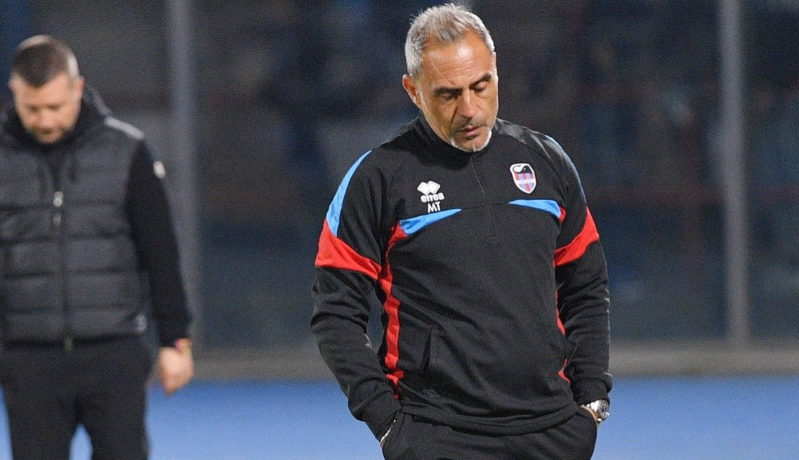 Il Catania esonera Mimmo Toscano. Al suo posto in arrivo l’ex Cosenza Viali