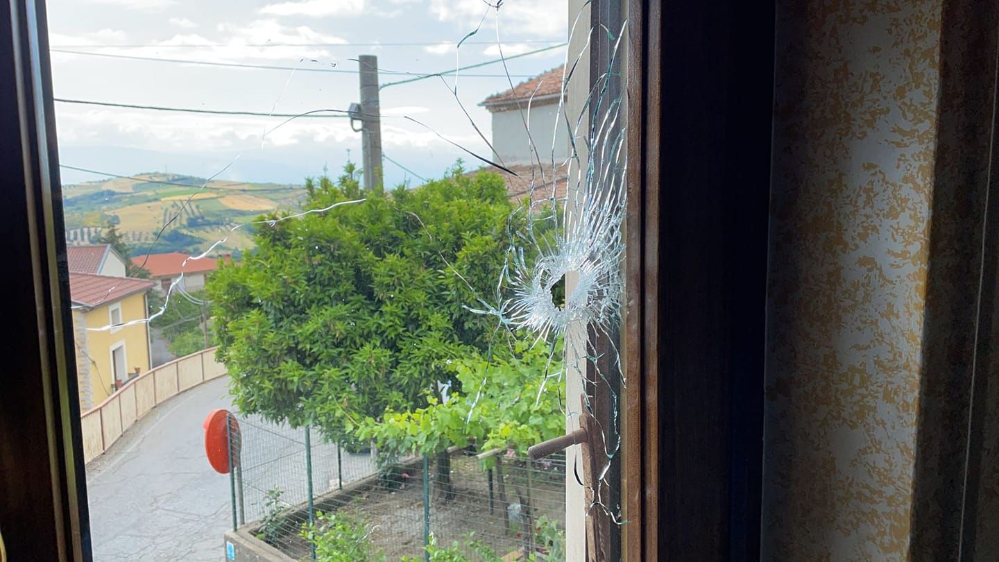 Intimidazione a Cerzeto, nel mirino il consigliere Candreva: spari contro la sua abitazione