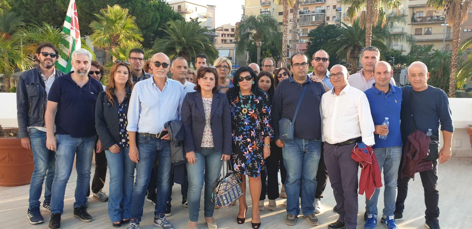 Corap, sit-in permanente dei lavoratori fuori da Palazzo Campanella