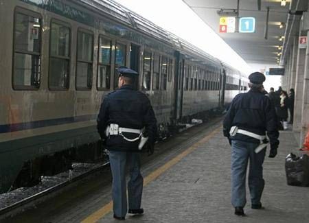 In treno con 1,6 kg di hashish, arrestato