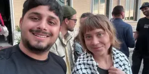 Greta Thunberg, tappa in Calabria per “salutare” le barche della Flotilla verso Gaza