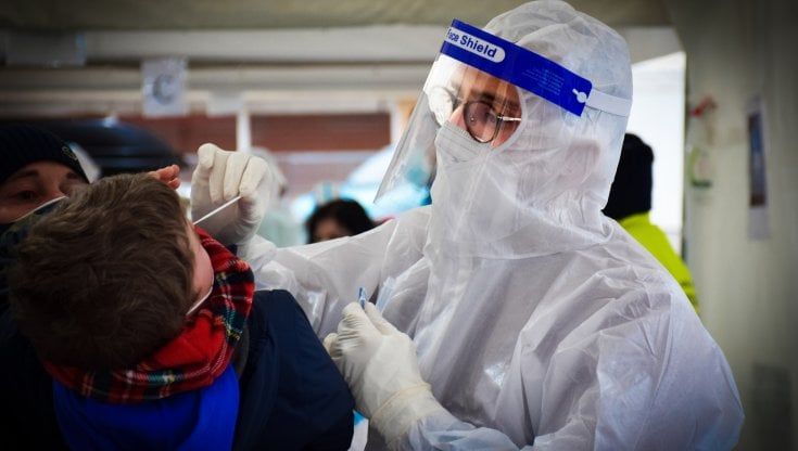 Covid, lieve diminuzione dei casi (+838) e nessun decesso in Calabria – GRAFICO