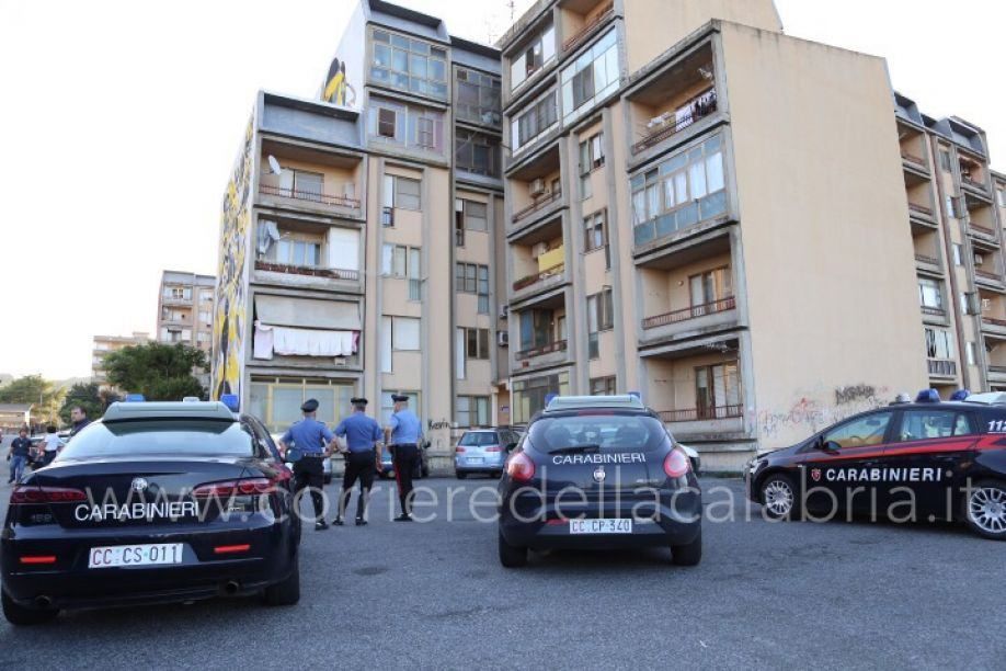 Aranceto, il blitz dopo l'aggressione ai carabinieri