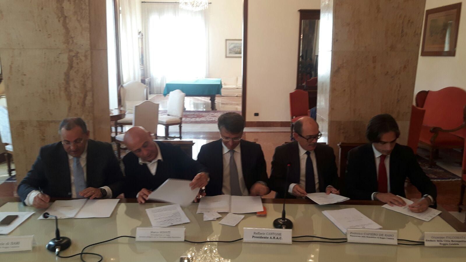 Una piccola rivoluzione contro corruzione e ‘ndrangheta