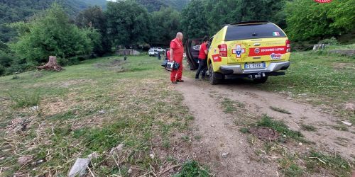 Finisce in un burrone con l'auto, morto 72enne a Longobucco