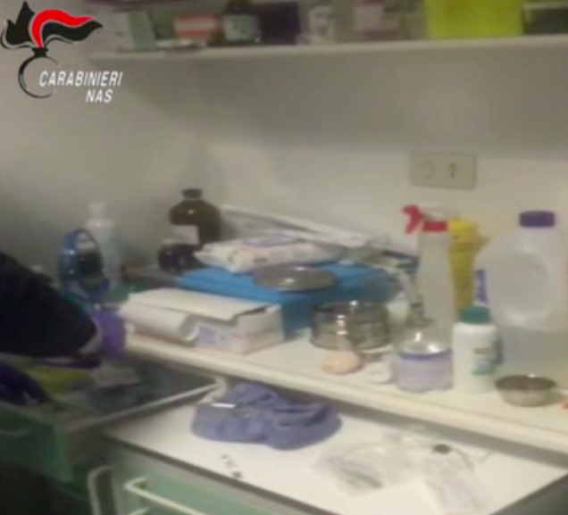 Chirurgia plastica senza autorizzazione, sequestrata struttura a Reggio – VIDEO