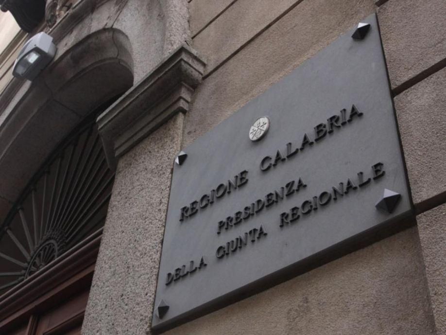 CALABRIA BENGODI | La Regione rivuole i soldi incassati dai dirigenti