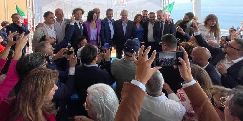 Forza Italia, per Tajani bagno “azzurro” in Calabria. «In questa terra uno degli eventi del G7»