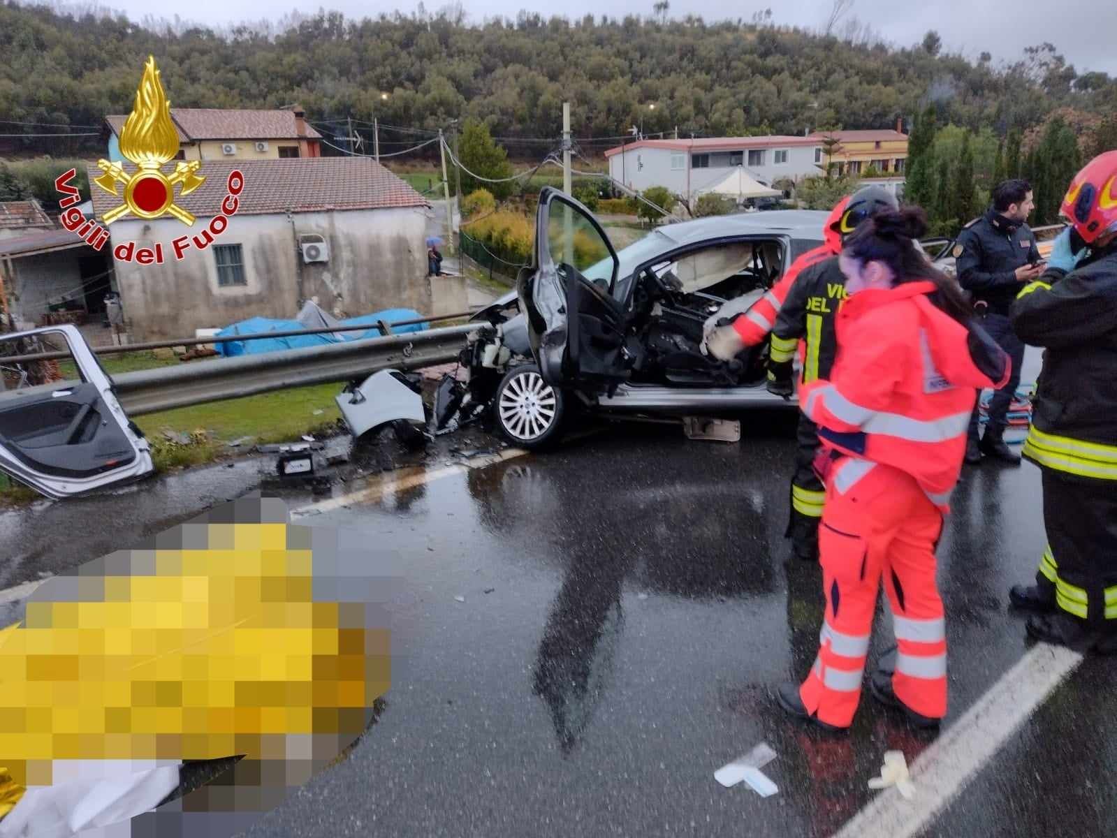 Incidente sulla SS107, il bilancio delle vittime sale a quattro