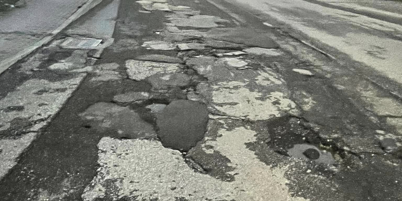 Le strade di Catanzaro come un «percorso di guerra». La denuncia del consigliere Veraldi – FOTO