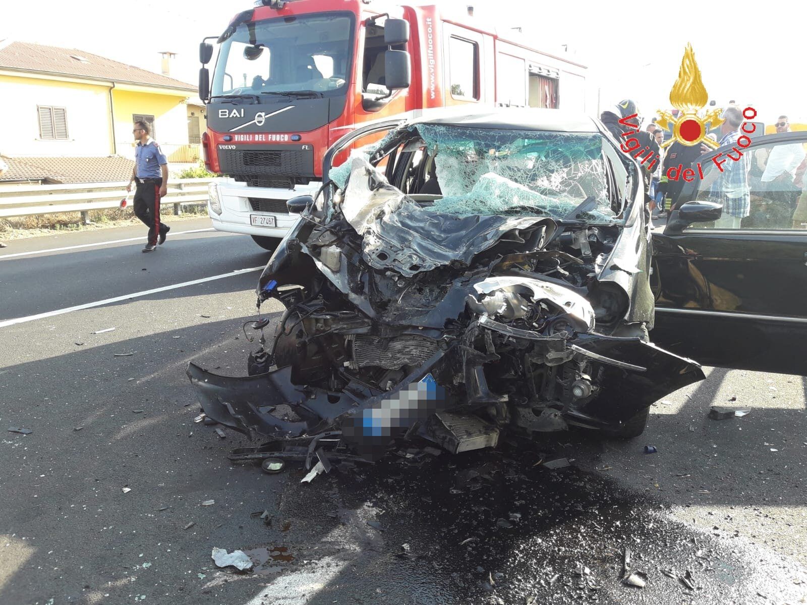 Cropani, incidente sulla 106 jonica, quattro feriti