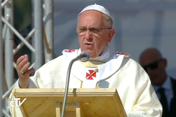 La scomunica ai mafiosi invocata dal Papa in Calabria «bloccata da un prefetto gesuita»