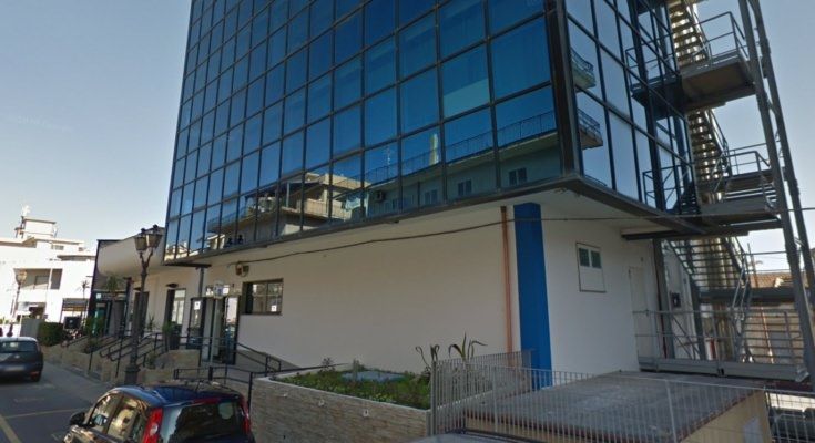 Lo Studio radiologico di Siderno: «Costretti a far pagare le prestazioni ai pazienti»