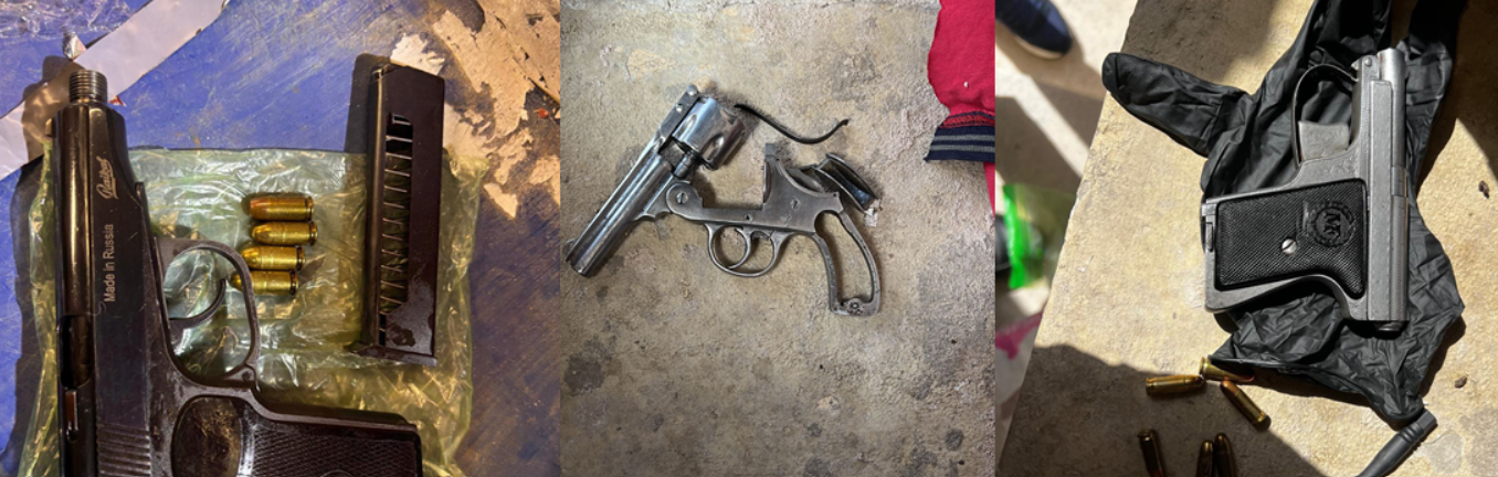 Cosenza, scoperto con un arsenale in casa: arrestato – FOTO