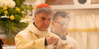 Don Mimmo Battaglia, dieci anni da vescovo: giovedì la celebrazione nel Duomo di Napoli