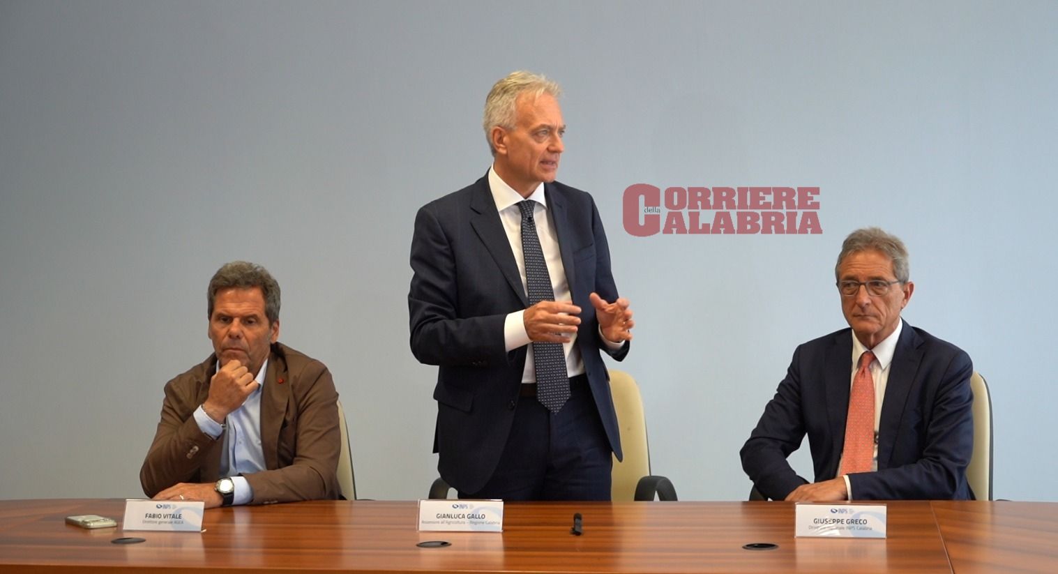 Gallo: «Bollino blu per le imprese agricole virtuose». Greco: «Più controlli e premialità per chi è regolare»