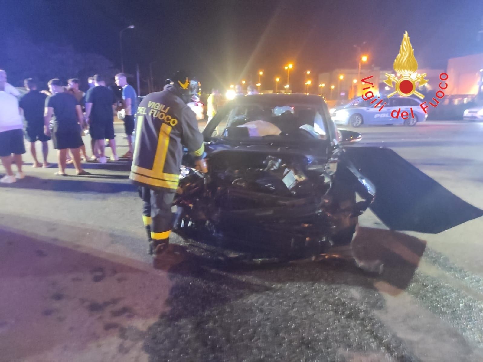 Scontro tra quattro auto sulla Statale 106 a Crotone: tre feriti tra cui un bambino