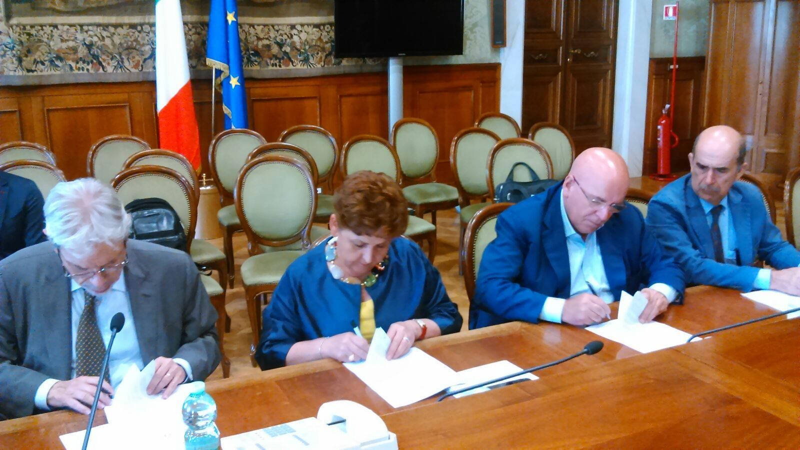 Sottoscritto a Roma l’accordo sul porto di Gioia Tauro