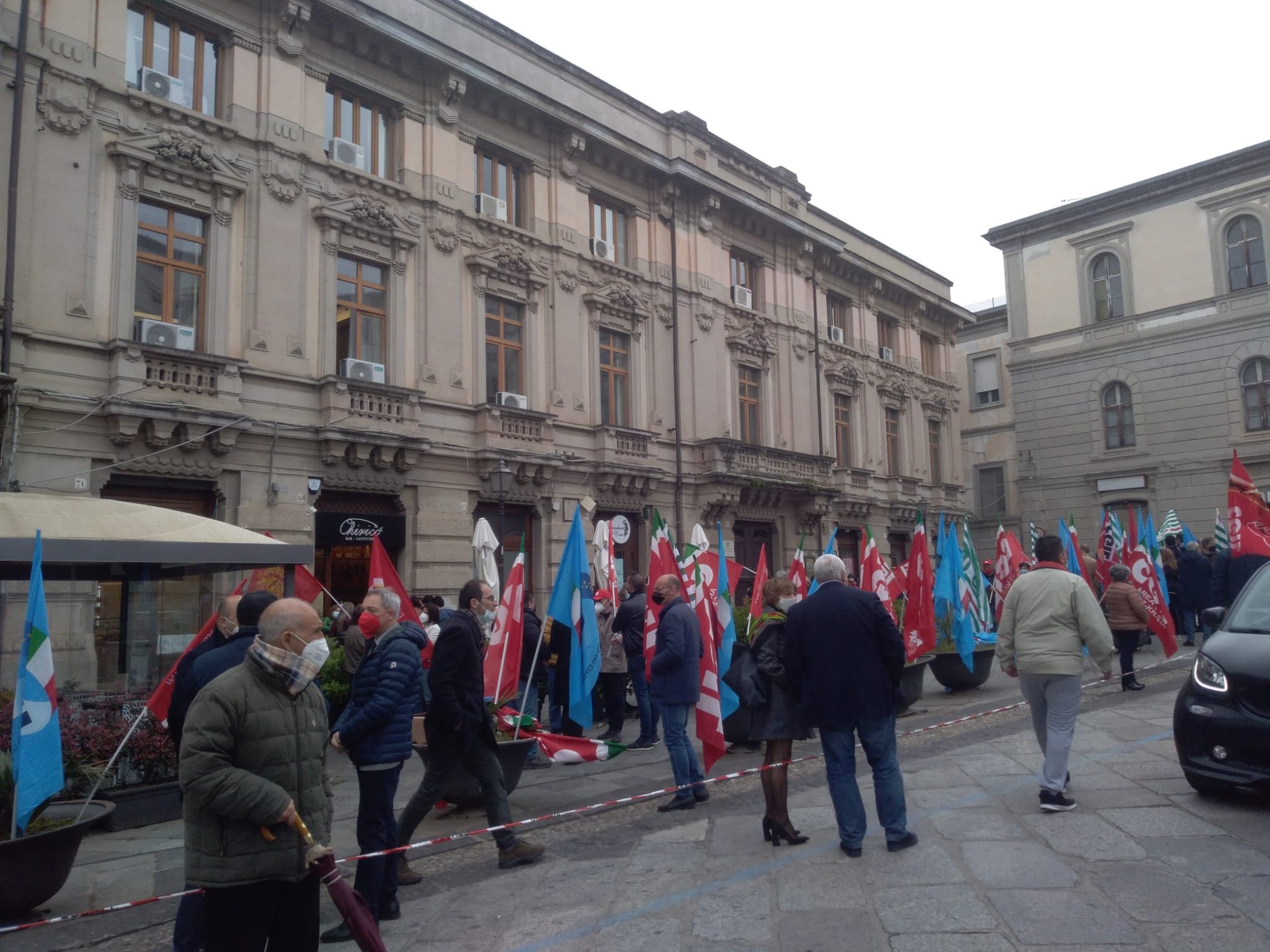 Sanità e ripartenze, sindacati sul piede di guerra in Calabria: «Così non va»