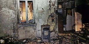 Incendio devastante a Reggio Calabria: stabile evacuato, famiglia con tre bambini salva